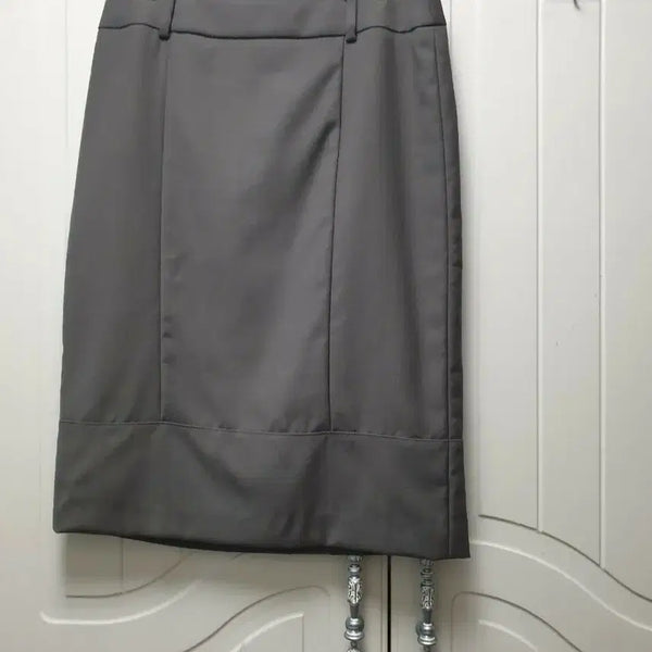 [BUNJANG] The Izzat Collection Gray Midi Skirt / 더아이잗 컬렉션 그레이 스커트