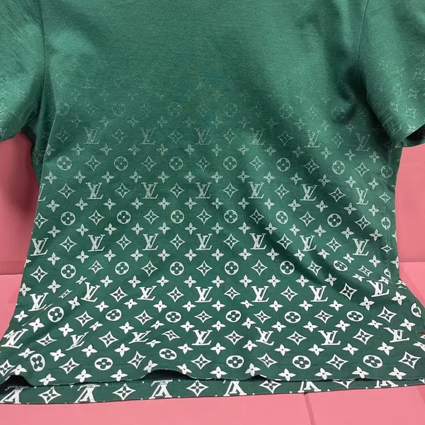 [BUNJANG] Louis Vuitton Gradient Short Sleeve T-Shirt / 루이비통 그라데이션 반팔 티셔츠 백화점택