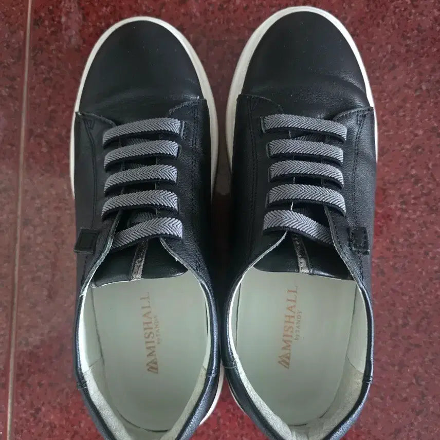 [BUNJANG] Tandy Black Sneakers (240) / 탠디 블랙 스니커즈 240