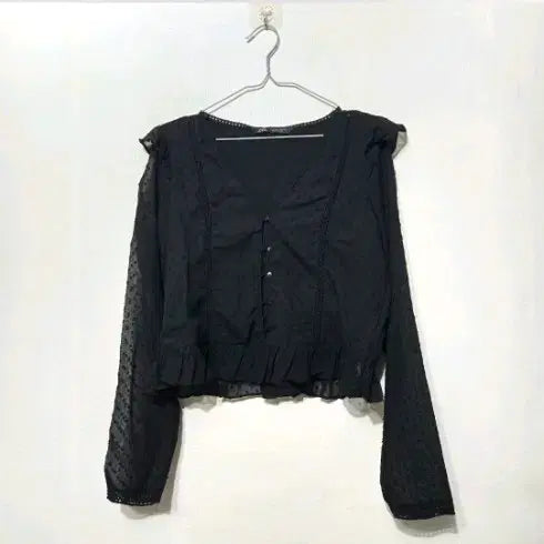 [BUNJANG] ZARA V-Neck Ruffle See-Through Dot Lace Cropped Long Sleeve Blouse Black / 자라 zara 브이넥 프릴 시스루 크롭 긴팔 블라우스 도트 레이스 블랙