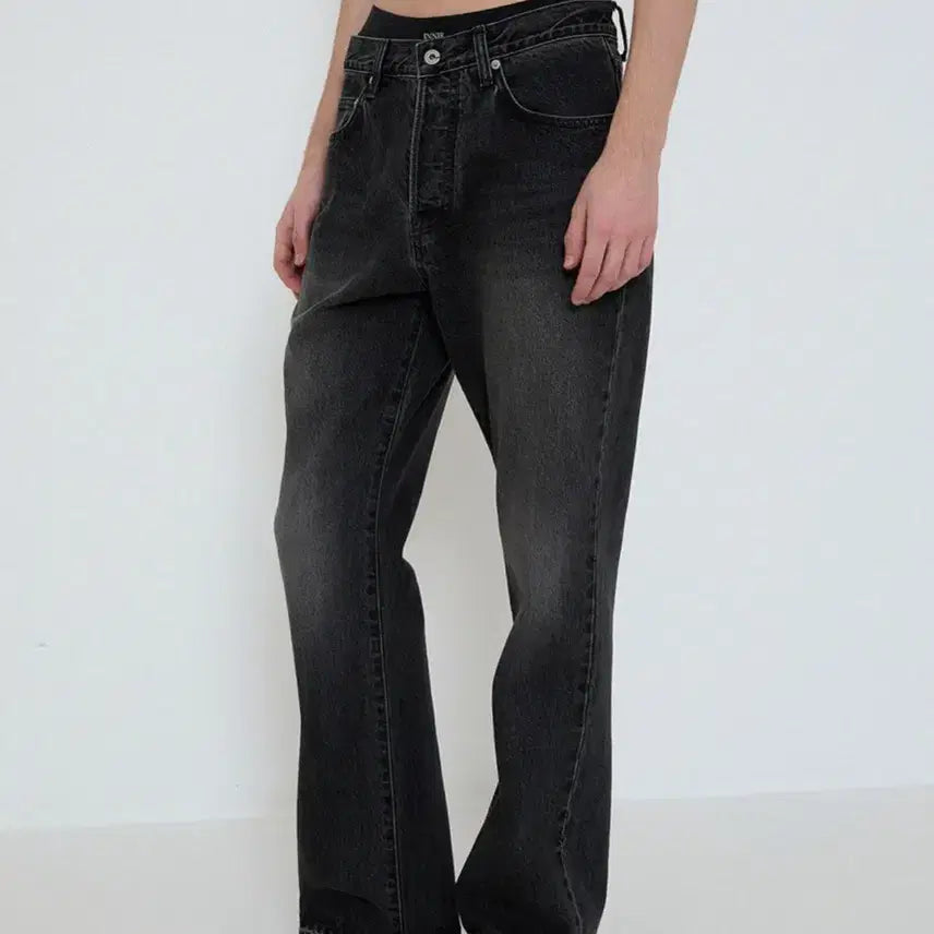 [BUNJANG] innie 252 Relaxed Flare Denim Jeans / 252 RELAXED FLARE DENIM JEANS 이니어 innir