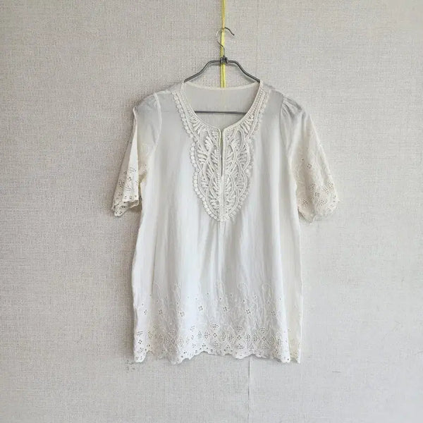 [BUNJANG] Embroidered Blouse White / 자수 블라우스 화이트