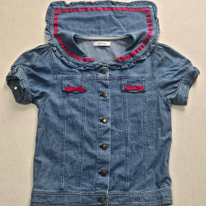 [BUNJANG] Ankruze Blue Denim Blouse with Pink Ribbon Detail / 앙크루즈 청 데님 블라우스 핑크 리본 장식 양산계 지뢰