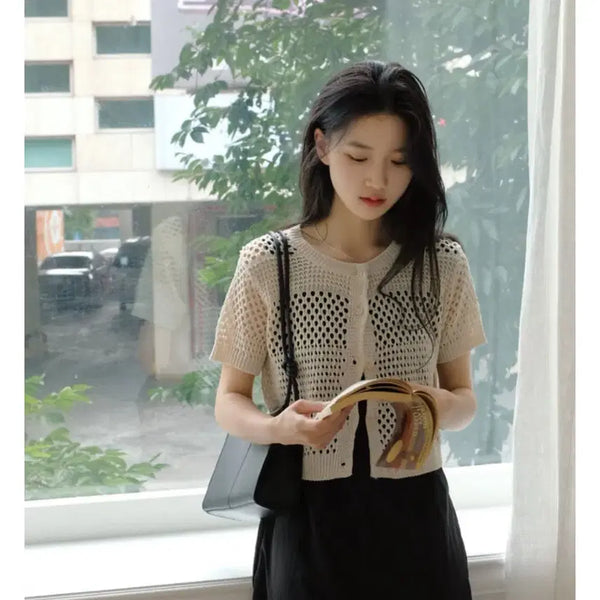 [BUNJANG] Cropped Punch Cardigan / 펀칭크롭가디건