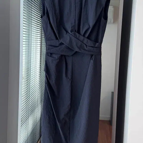 [BUNJANG] MINE Sleeveless Dress Navy 44 / 마인 슬리브리스 원피스 44