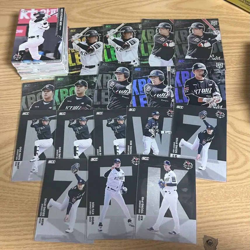 [BUNJANG] KT Wiz 26 Year KBO Baseball Card Bundle / 26년 KBO 카드 케이티위즈 KT위즈 93장