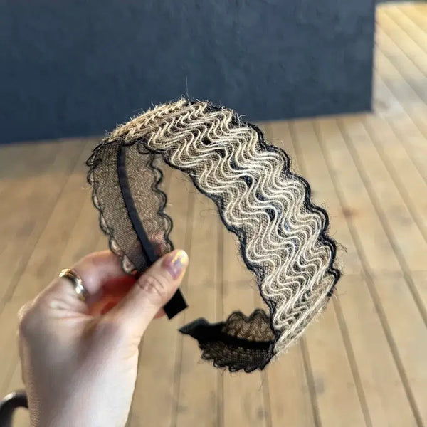 [BUNJANG] Wavy Border Rattan Hairband / 웨이브 테두리 라탄 헤어밴드