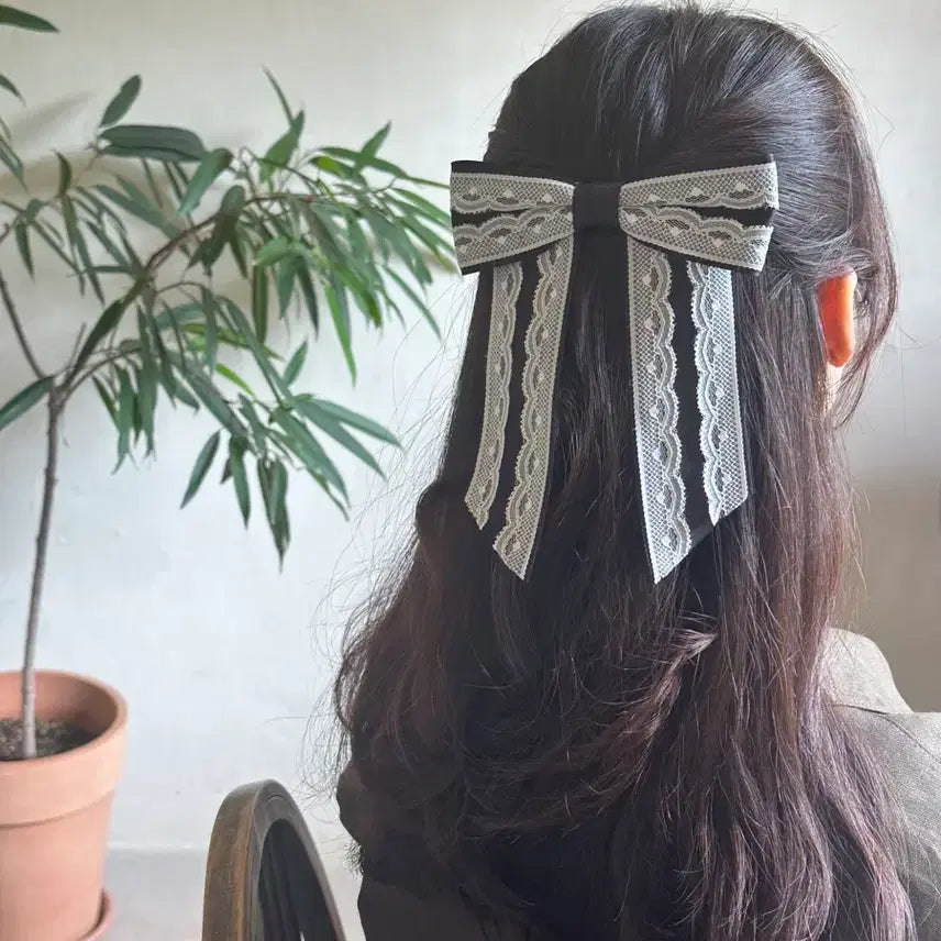 [BUNJANG] Long Tail Ribbon Hair Clip - Black & White Lace / 리본 헤어핀 블랙 화이트 레이스 롱테일