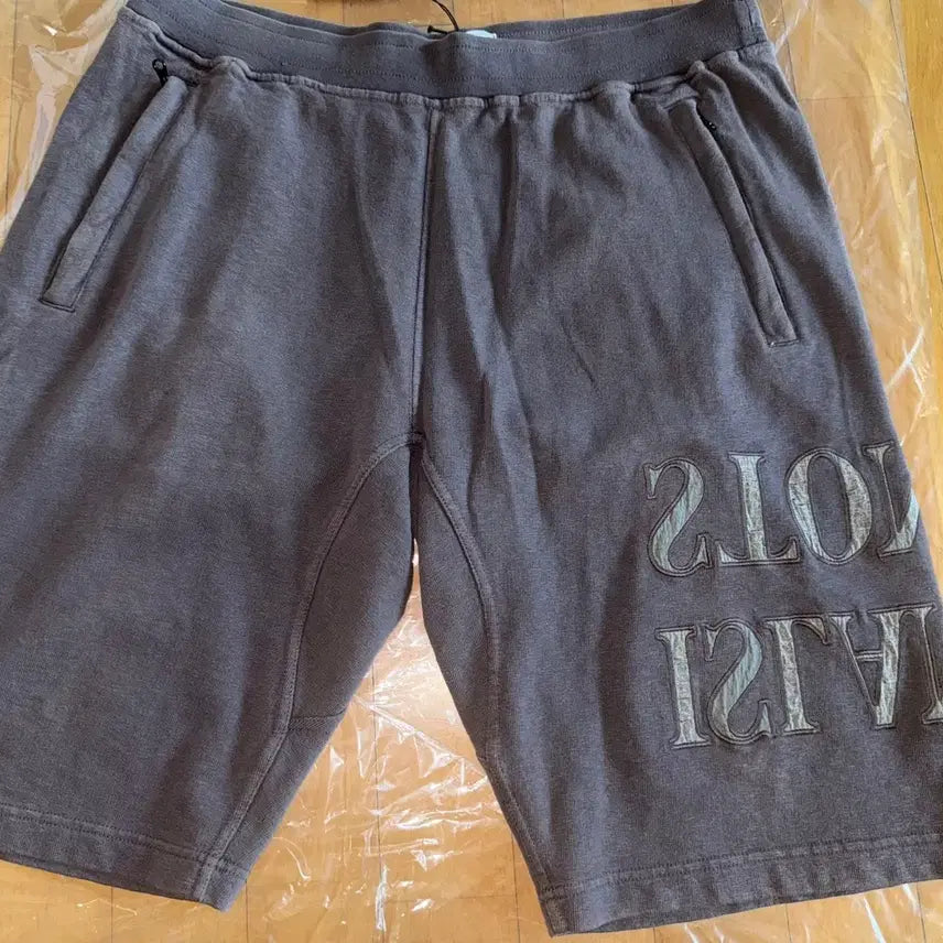[BUNJANG] Stone Island Reflective Logo Appliqué Cotton Shorts Dusty Plum/Grayish Violet / 스톤아일랜드 리플렉티브 로고 아플리케 코튼 쇼츠