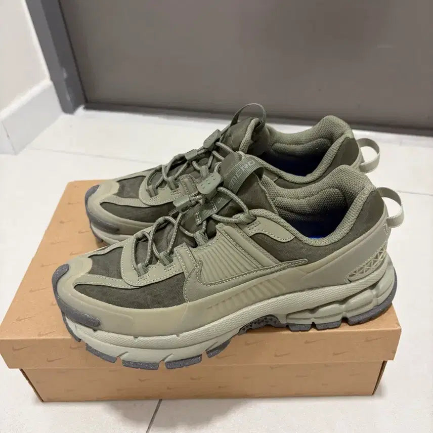 [BUNJANG] Nike Zoom Vomero 5 Khaki Men's US 7.5 / 나이키 줌 보메로 롬(255)
