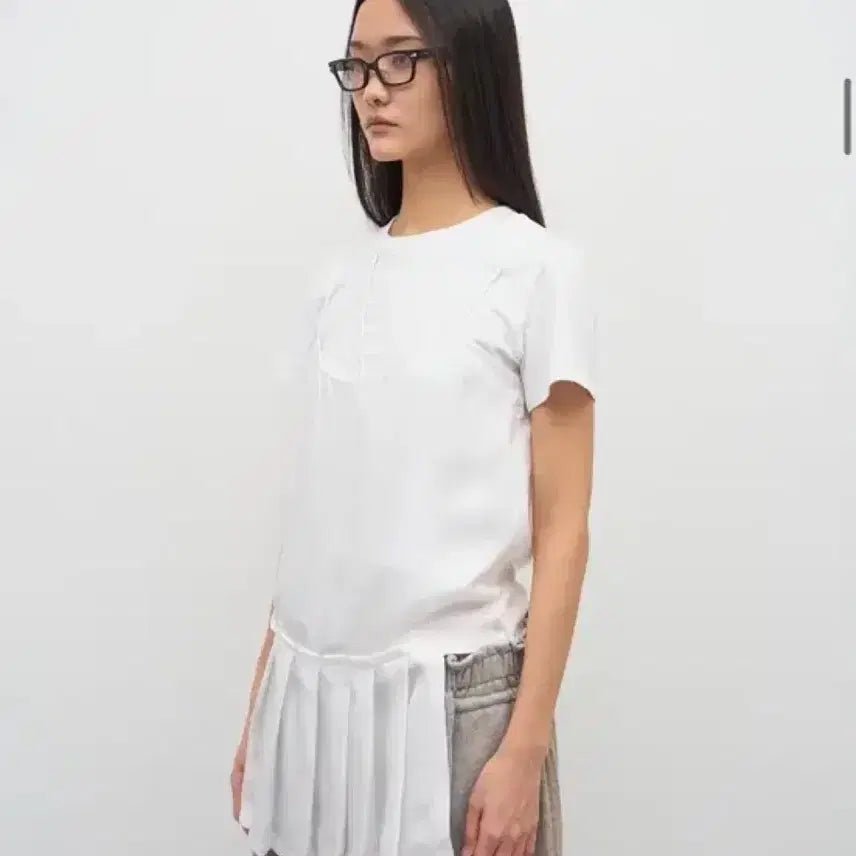[BUNJANG] Lcdc Unbalanced Pleats Sleeveless Top / Lcdc UNBALANCED PLEATS SLEEVELESS TOP