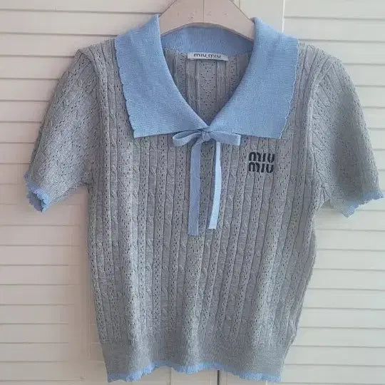 [BUNJANG] Cable Knit Sweater with Blue Collar and Ribbed Cuffs / 카라니트티