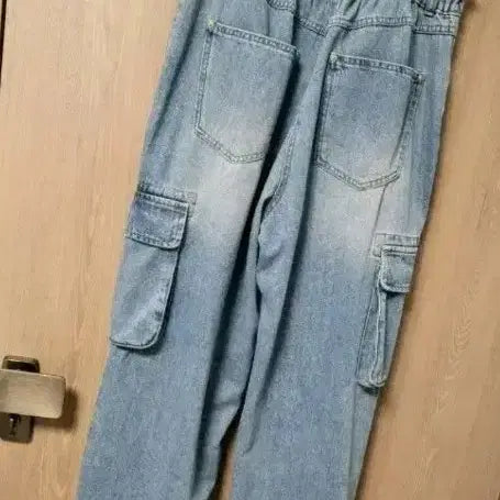[BUNJANG] Lucky Chouette Back-Banding Cargo Jeans (Light Wash) / 럭키슈에뜨 청바지 백밴딩 카고 바지 연청