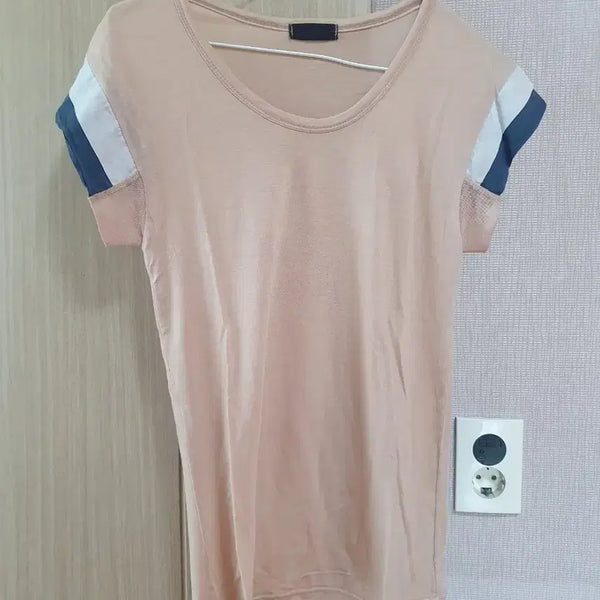 [BUNJANG] Women's Short Sleeve T-Shirt - Skin Tone with Contrasting Sleeves / 프리사이즈 스킨색 시원한 반팔 티셔츠