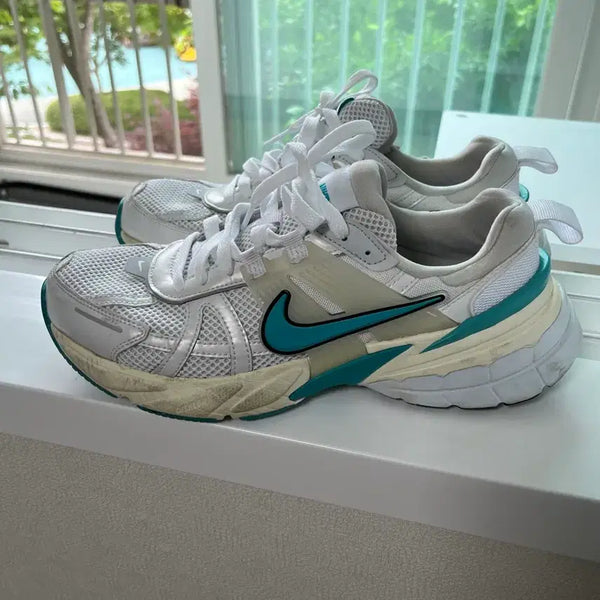 [BUNJANG] Nike V2K Sneakers White/Mint Size 280 / [280] 나이키 v2k