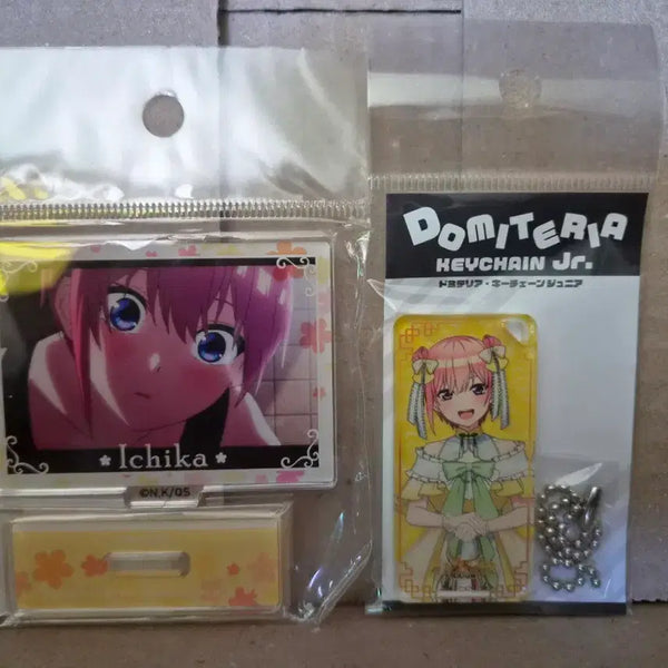 [BUNJANG] Quintessential Quintuplets Ichika Acrylic Stand & Keyring Bundle Set / 오등분의신부 이치카 아크릴스탠드 아크릴키링 일괄