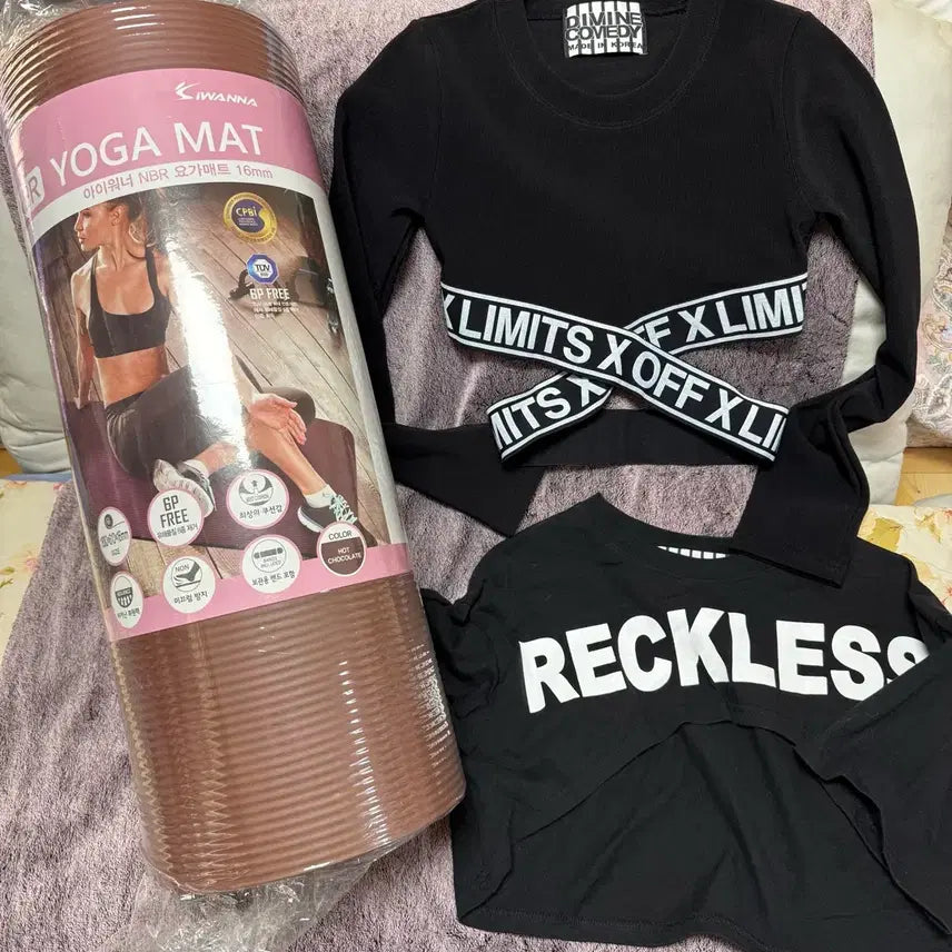 [BUNJANG] iWanna NBR Yoga Mat & Yoga Wear Set / 미사용 요가매트 요가복