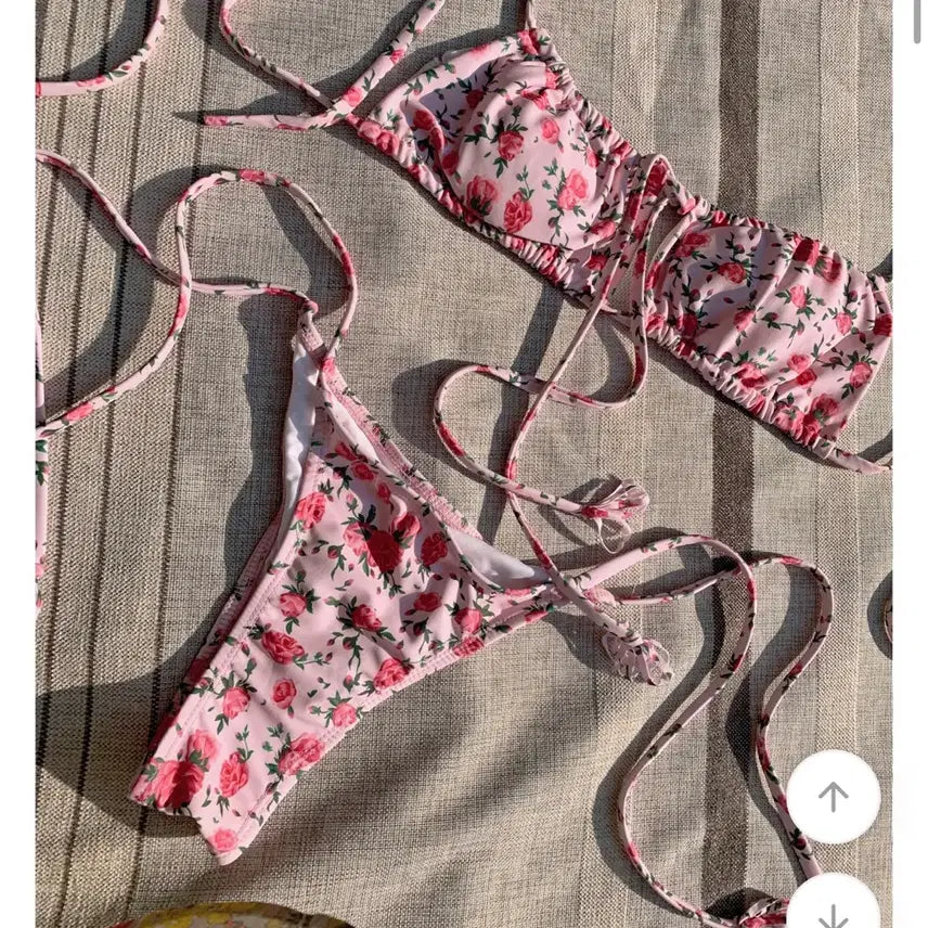 [BUNJANG] Pink Rose Pattern Strappy Bikini (Size M) / 핑크 로즈 패턴 스트랩 비키니 M