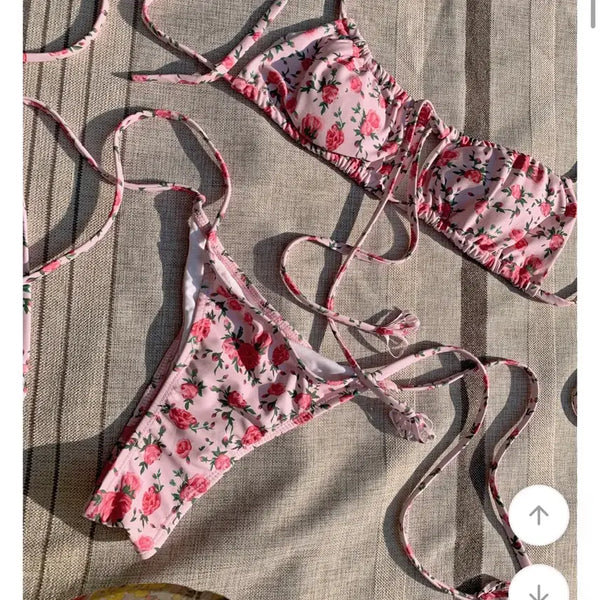 [BUNJANG] Pink Rose Pattern Strappy Bikini (Size M) / 핑크 로즈 패턴 스트랩 비키니 M