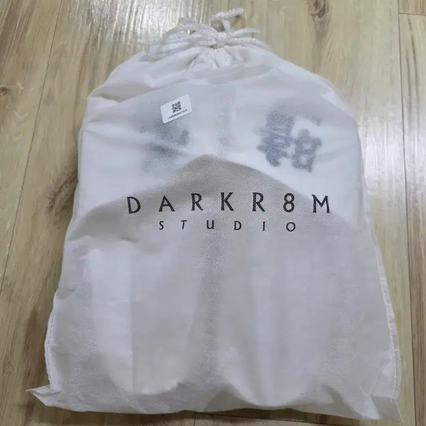 [BUNJANG] Darkroom Studio White Slippers Size 280 / 다크룸 스튜디오 화이트 슬리퍼 280