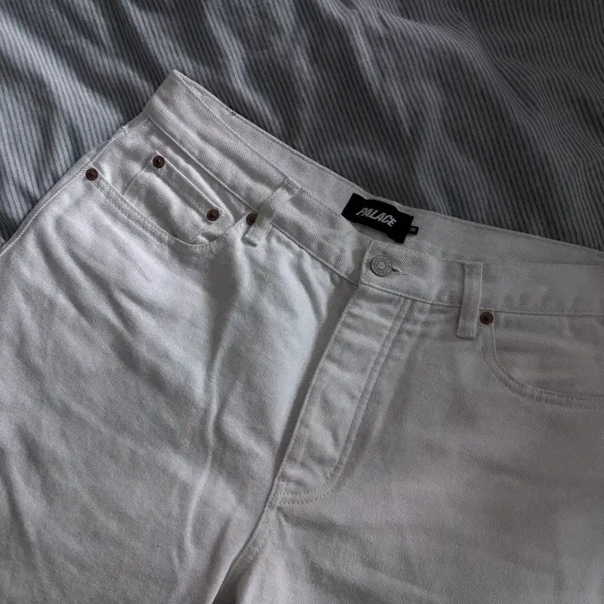 [BUNJANG] Palace Rabbit White Denim Jeans 30 / [팔라스] 래빗 화이트 데님 30