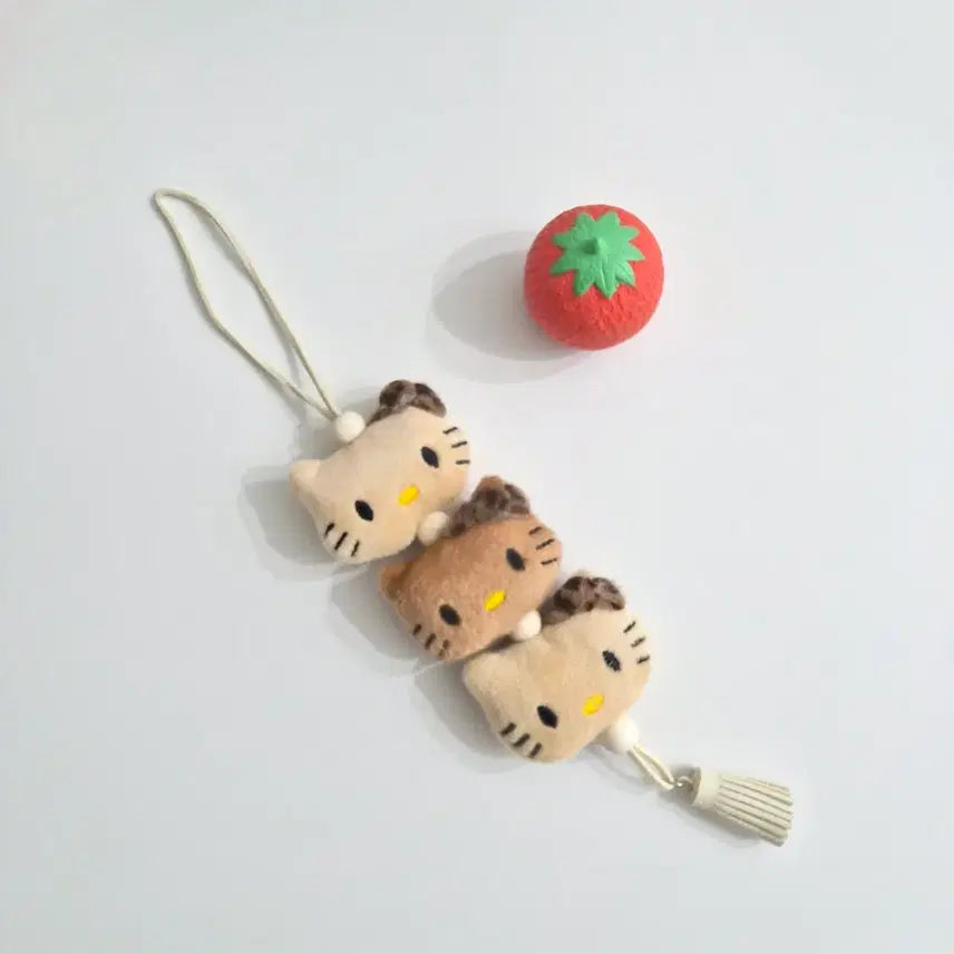 [BUNJANG] Hello Kitty Face Tassel Keyring Charm / 헬로키티 키링