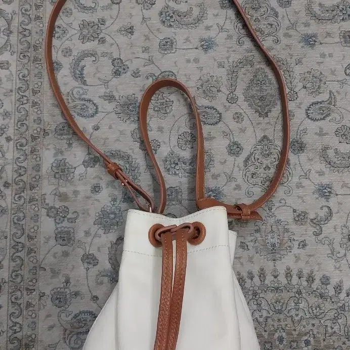 [BUNJANG] Aquascutum London Women's Mini Drawstring Bucket Bag / 아쿠아스큐텀 런던 여성 미니 복조리 / 버킷백