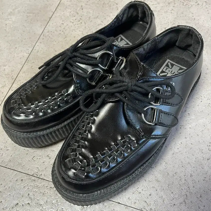 [BUNJANG] T.U.K Black Leather Low Sole Viva Creepers / 티유케이(T.U.K) 블랙 레더 로우 솔 비바 크리퍼