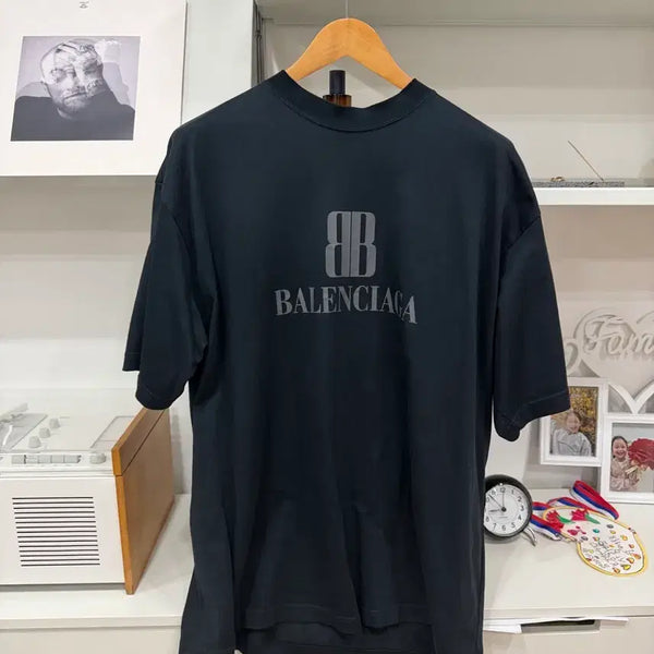 [BUNJANG] Balenciaga BB Logo Short Sleeve T-Shirt Black / 발렌시아가 BB 로고 반팔 티셔츠 블랙