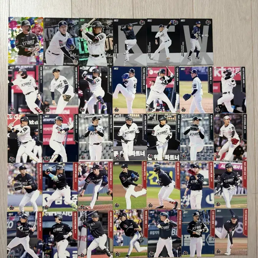 [BUNJANG] KT Wiz 2026 KBO Official Card Lee Kang-min Parallel Alphabet / KT위즈 2026 kbo 오피셜 카드 KT 이강민 패러렐 KT 알파벳