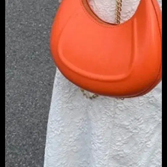 [BUNJANG] Orange Hobo Bag with Gold Chain Strap / 오렌지  호보백