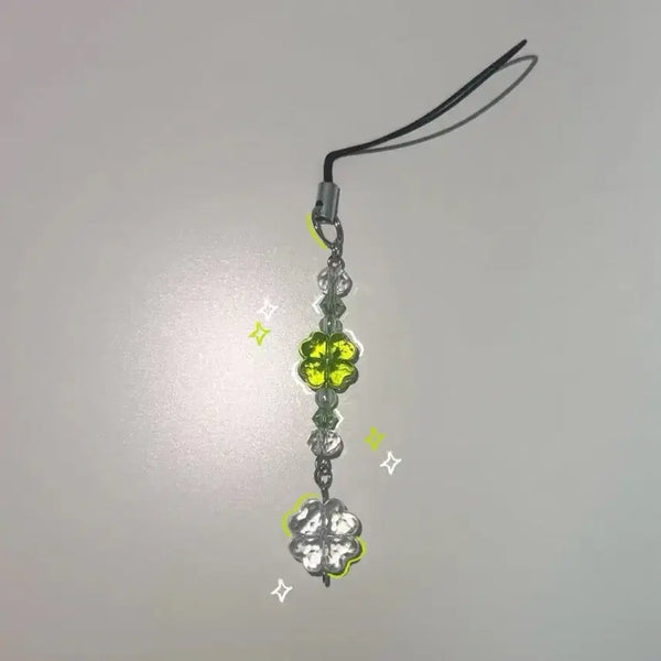[BUNJANG] Four Leaf Clover Beaded Keychain / 네잎클로버 비즈키링 행운키링 커플템 비즈 키링