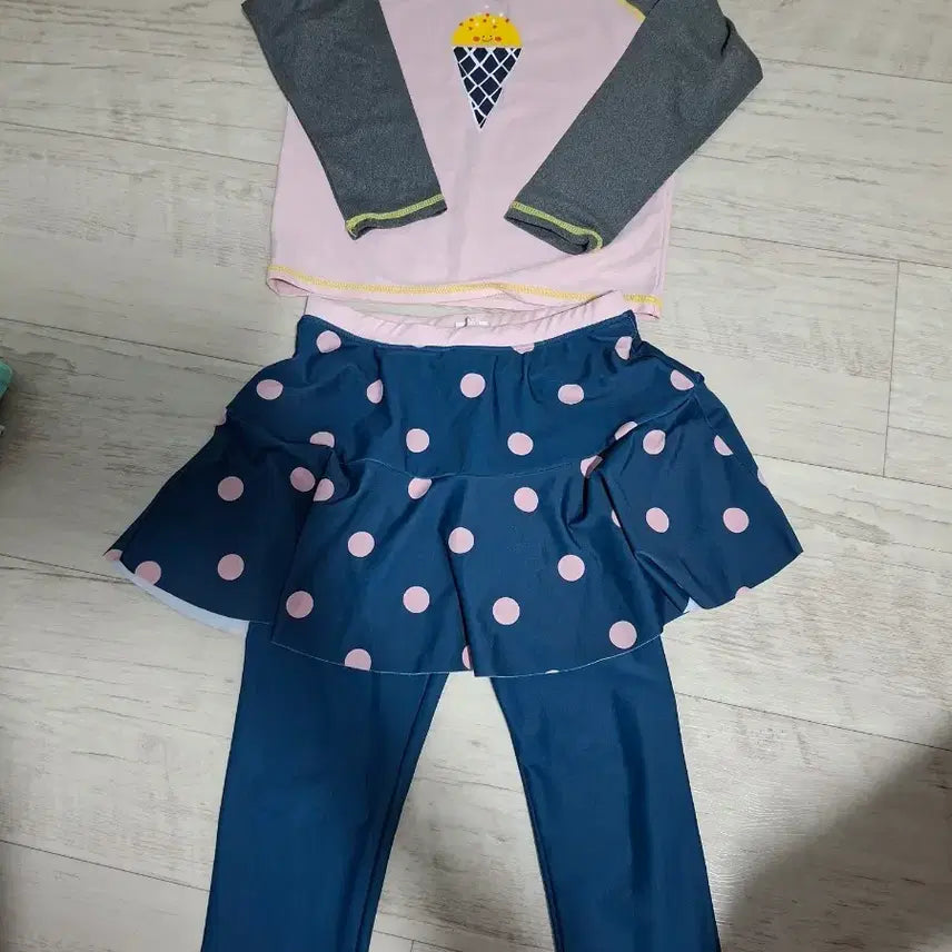 [BUNJANG] Ice Cream Print Children's Swimwear Set / 아이스크림 물놀이 어린이 수영복 세트
