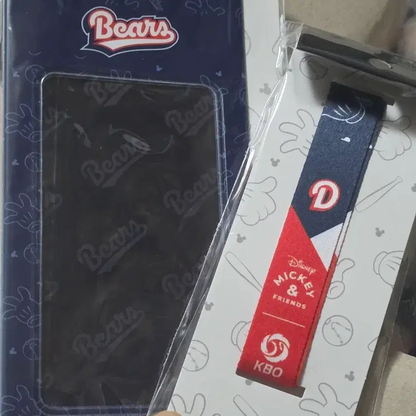 [BUNJANG] Doosan Bears Disney Mickey Mouse Collaboration Ticket Holder / 두산 베어스 디즈니 미키마우스 콜라보 티켓홀더