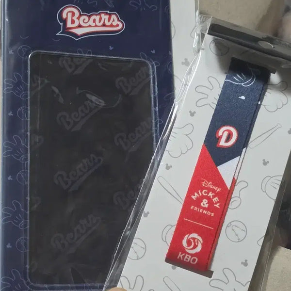 [BUNJANG] Doosan Bears Disney Mickey Mouse Collaboration Ticket Holder / 두산 베어스 디즈니 미키마우스 콜라보 티켓홀더