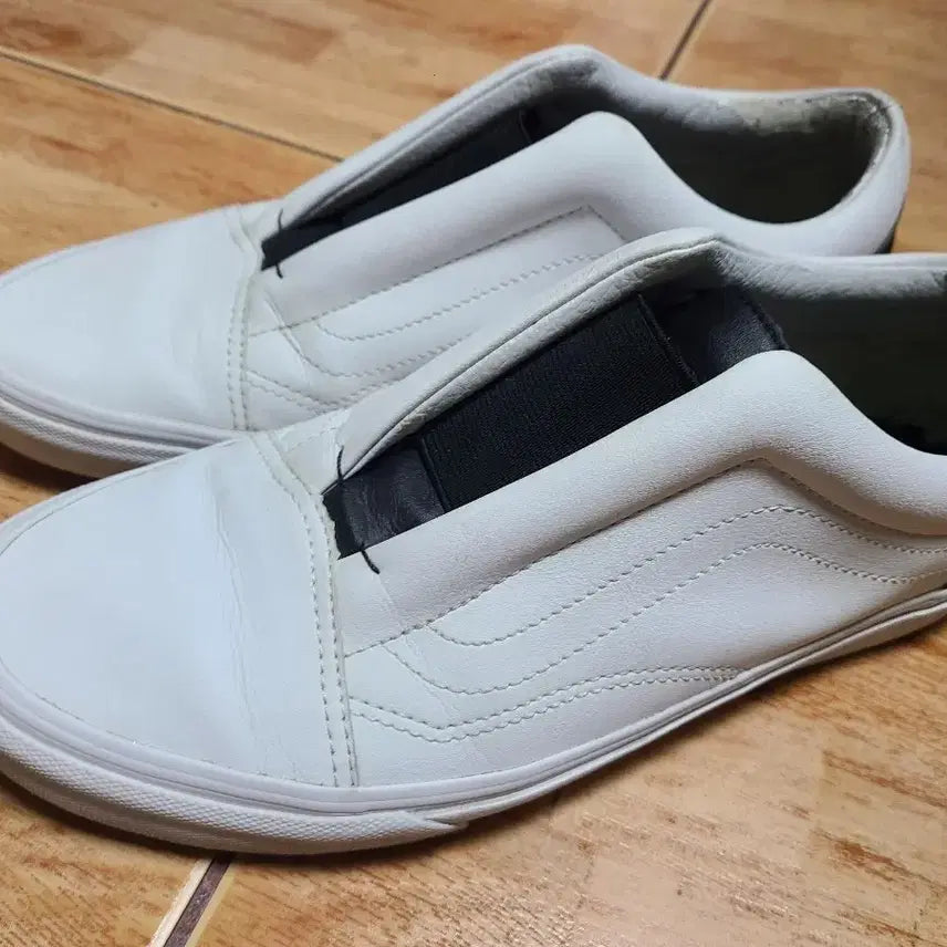 [BUNJANG] Vans Old Skool Leather Sample Laced 270 (Recommended 265) / 반스 올드스쿨 가죽 샘플 레이스리스 270(265추천)