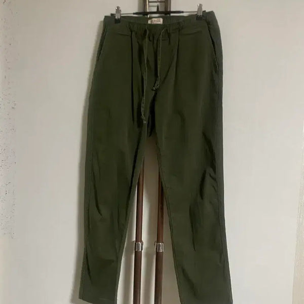 [BUNJANG] Khaki Banding Slacks Size 66 / 카키 밴딩 바지 66