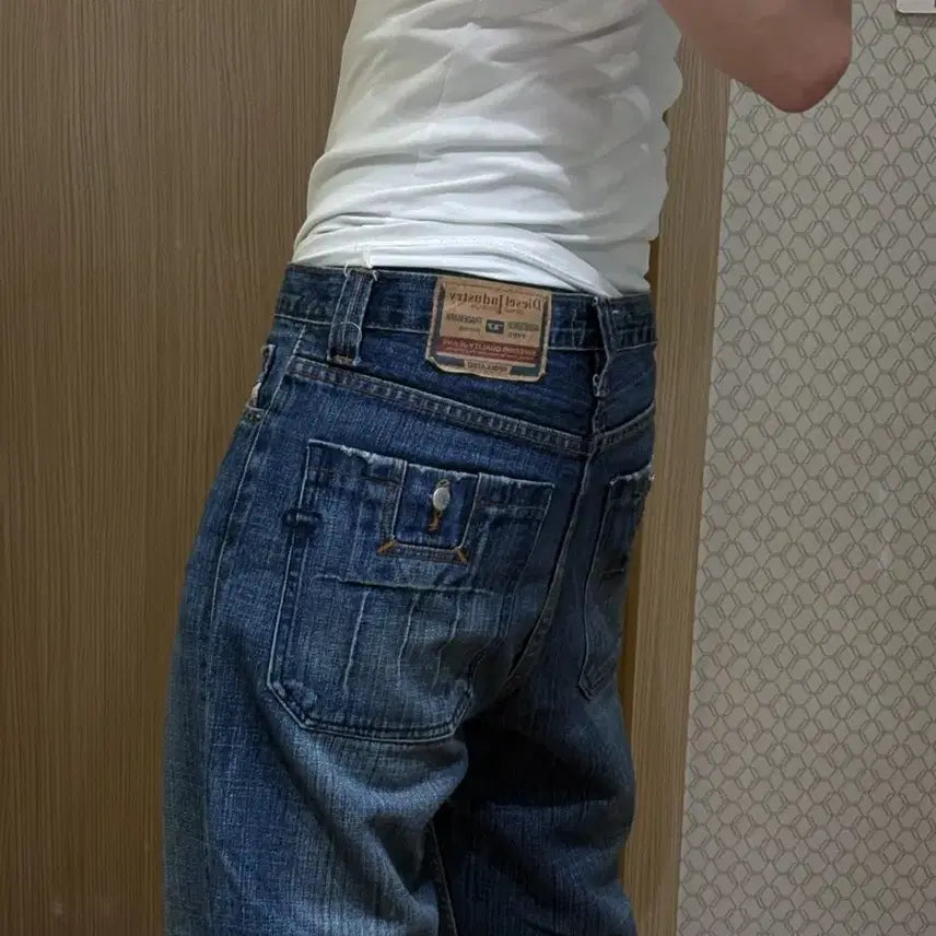[BUNJANG] Diesel Vintage Wash Button-Fly Denim Pants / [32] 디젤(Diesel) 빈티지 워싱 버튼플라이 데님