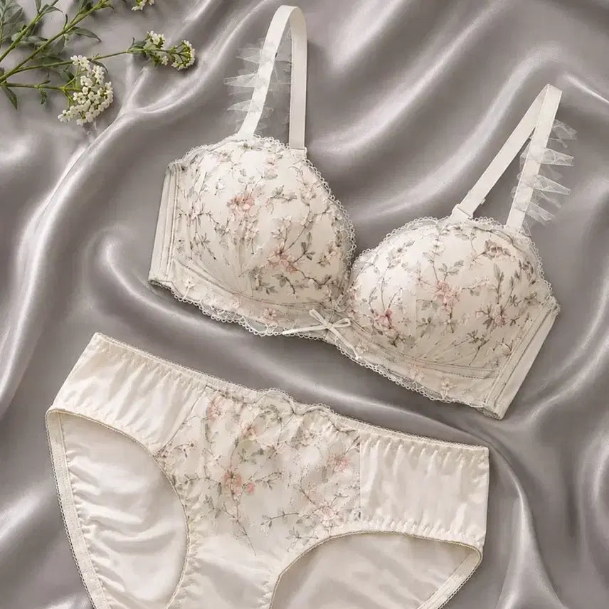 [BUNJANG] Shoulder Frill Blossom Bra and Panty Set / 애장템 어깨 프릴 블라썸 팬티 브라
