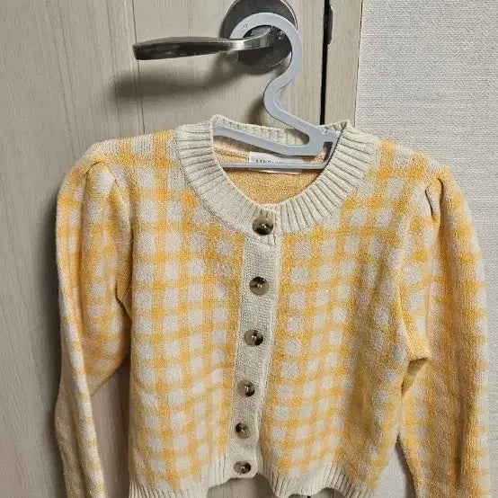 [BUNJANG] Studio White Check Pattern Cardigan Yellow / 스튜디오 화이트 체크 패턴 가디건 옐로우