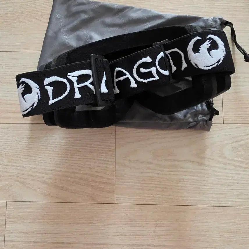 [BUNJANG] Dragon Goggles Black / 드래곤 고글 블랙 판매합니다.