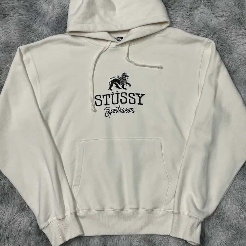 [BUNJANG] Stussy 24FW Logo White Hoodie / 스투시 24fw 로고 화이트 후드