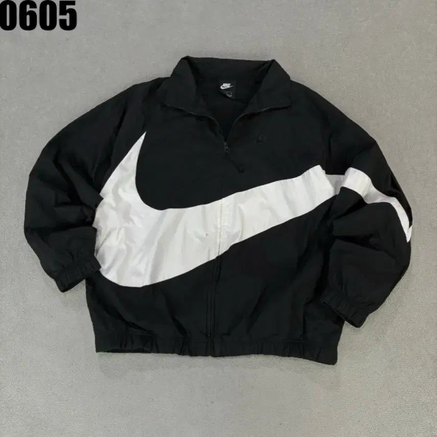 [BUNJANG] Nike Big Swoosh Windbreaker Jumper Black XL / 나이키 빅스우시 바람막이 점퍼 블랙 XL