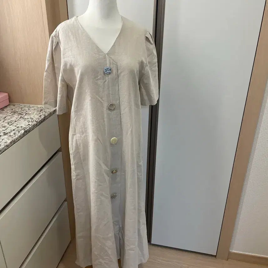 [BUNJANG] Natural Linen V-Neck Long Dress Beige / 내추럴 린넨 브이넥 롱 원피스 베이지