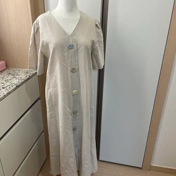 [BUNJANG] Natural Linen V-Neck Long Dress Beige / 내추럴 린넨 브이넥 롱 원피스 베이지