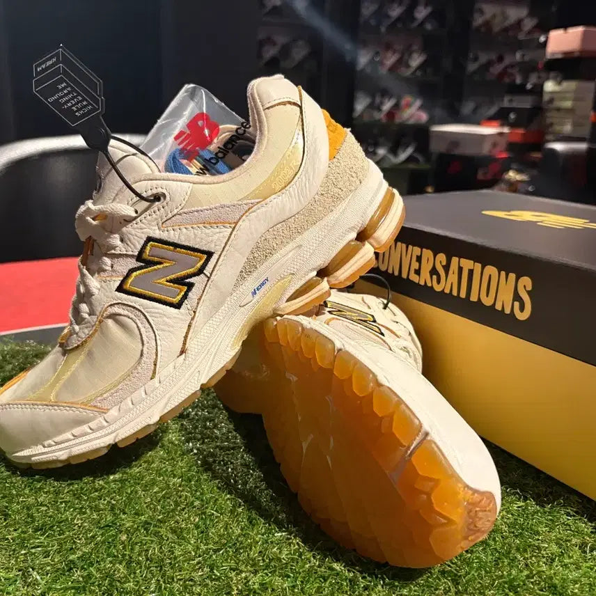 [BUNJANG] New Balance 2002R x Joe Freshgoods "Inside Voices" Sneakers (Size 275) / [새상품/275] 뉴발란스2002X죠프레쉬
