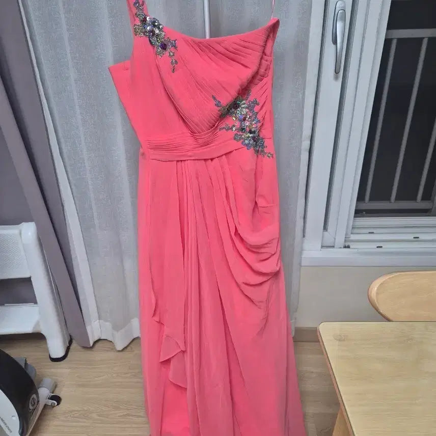 [BUNJANG] Coral Pink Cubic Embellished Performance Dress / 코랄 핑크 드레스 큐빅 장식 연주드레스