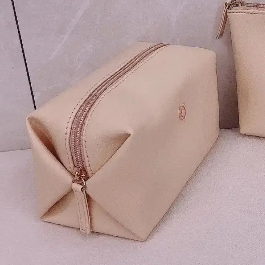 [BUNJANG] Bvlgari Emirates Airlines Business Class Pouch / 불가리 파우치 새것