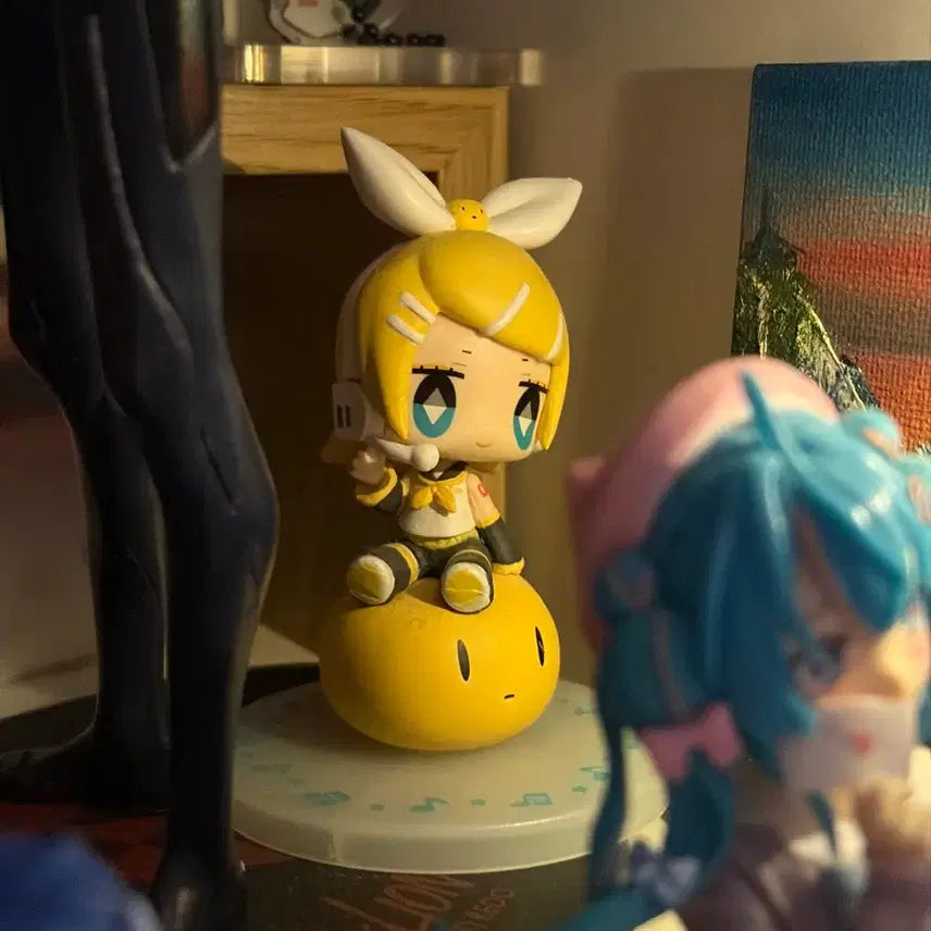 [BUNJANG] Kagamine Rin Shumai Figure / 가격고정/급전 ㅠ 고전 카가미네 린 슈마이군 피규어