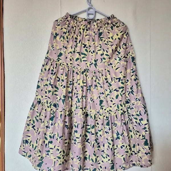 [BUNJANG] Floral Pattern Tiered Maxi Skirt / 잔꽃 패턴 캉캉 스커트